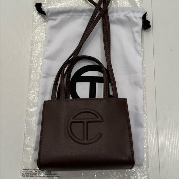 Small Telfar - Picture 2 of 4